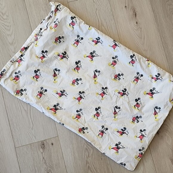 Pottery Barn Kids Organic Mickey Mouse Queen Sheet Set & Pillowcase - Picture 13 of 13